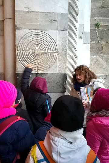 Lucca, with children at the labyrinth