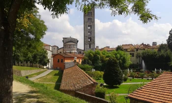 Lucca city walls